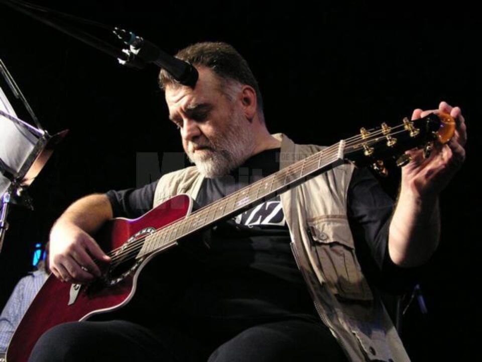 Sucevenii sunt așteptați la concertul susținut de artistul Alexandru Andrieș pe 30 septembrie Sucevenii sunt așteptați la concertul susținut de artistul Alexandru Andrieș pe 30 septembrie