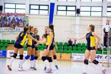Echipa de volei junioare I a LPS CSȘ Suceava a debutat în campionat cu o victorie