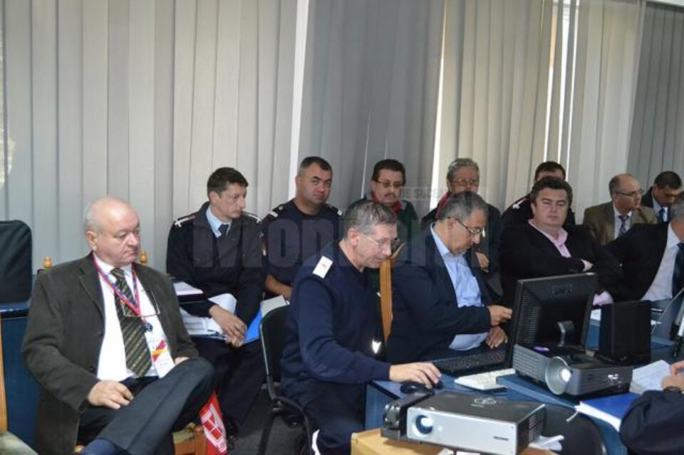 Partea teoretica a exercițiului s-a desfășurat joi, la sediul ISU Suceava
