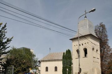Polițiștii s-au trezit cu hoțul peste ei, în timpul cercetărilor la fața locului