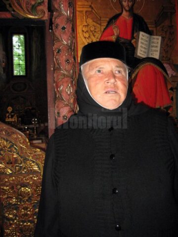 Stareța Mănăstirii Voroneț, stavrofora Irina Pântescu, împlinește duminică 82 de ani