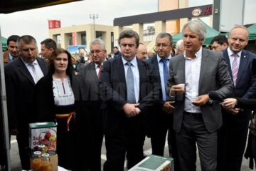 Oficialitățile au fost îndemnate să guste din produsele din Bucovina