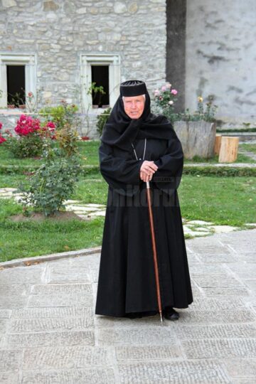 „Măicuța” de la Voroneț împlinește duminică 82 de ani