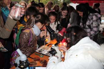 Sute de suceveni au descoperit universul științei, la Noaptea Cercetătorilor