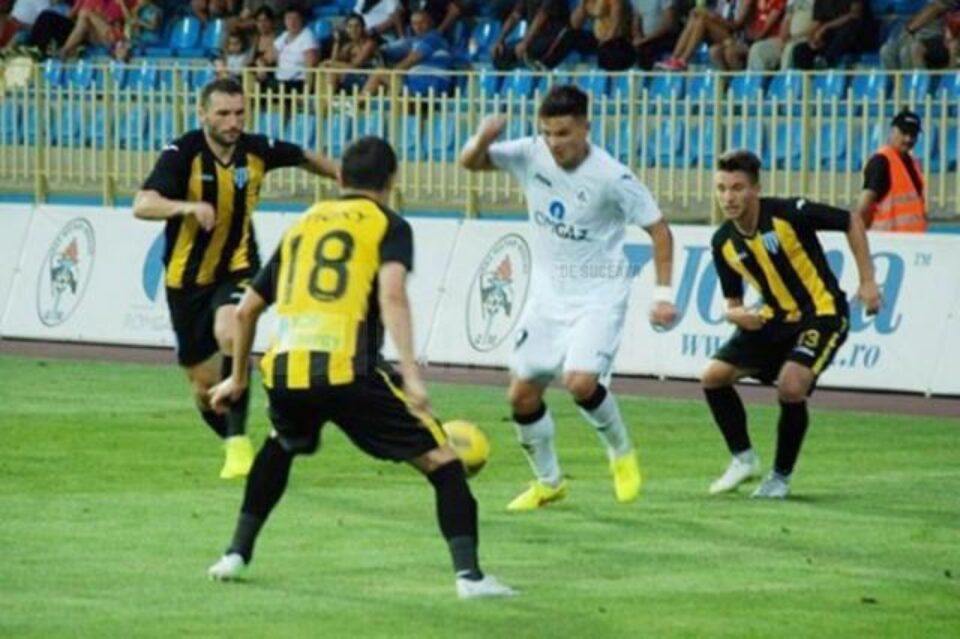 Fotbalistul sucevean Alexandru Buziuc a ajuns în noaptea de sâmbătă spre duminică la Urgențele Spitalului Județean și a fost internat pe secția Neurochirurgie