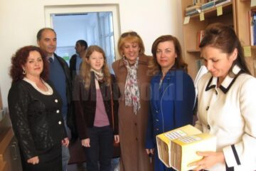 Aproape 1.500 de cărți au fost donate Școlii Gimnaziale Berchișești