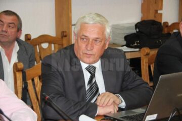 Șeful Inspectoratului Școlar Județean Suceava, Gheorghe Lazăr