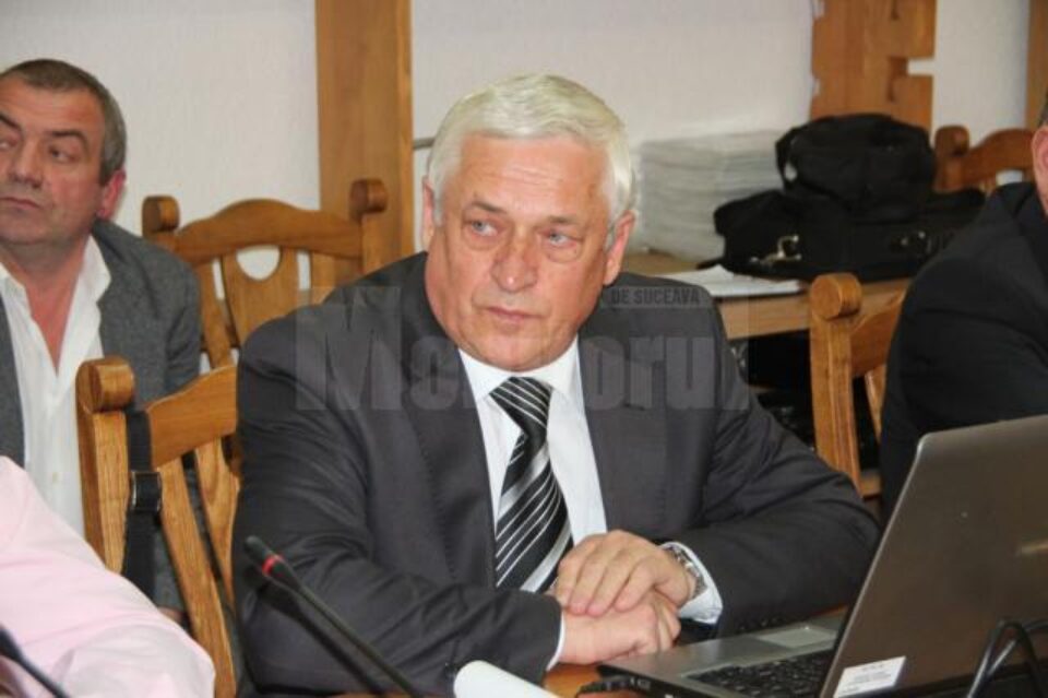Șeful Inspectoratului Școlar Județean Suceava, Gheorghe Lazăr