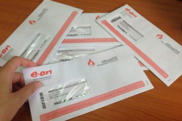 Oamenii se plâng că nu le-au ajuns facturile la timp sau le-au „cules” de prin curțile vecinilor, vinovată, în opinia lor, fiind firma de servicii poștale Total Post Foto: aradon.ro