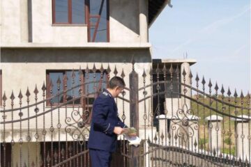 Polițiștii de la prevenire au distribuit materiale informative cu recomandări preventive împotriva furturilor