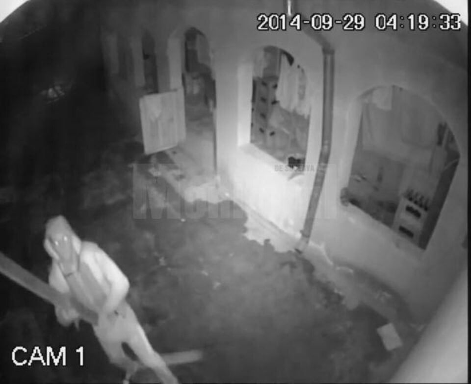 În cauză s-a dispus începerea urmăririi penale sub aspectul săvârșirii infracțiunilor de distrugere și violare de domiciliu