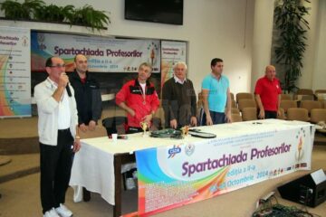 Cupe și medalii pentru cei mai buni competitori din cadrul „Spartachiadei profesorilor”