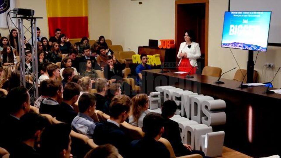 Elevi din trei licee sucevene sunt consiliați în alegerea unei cariere