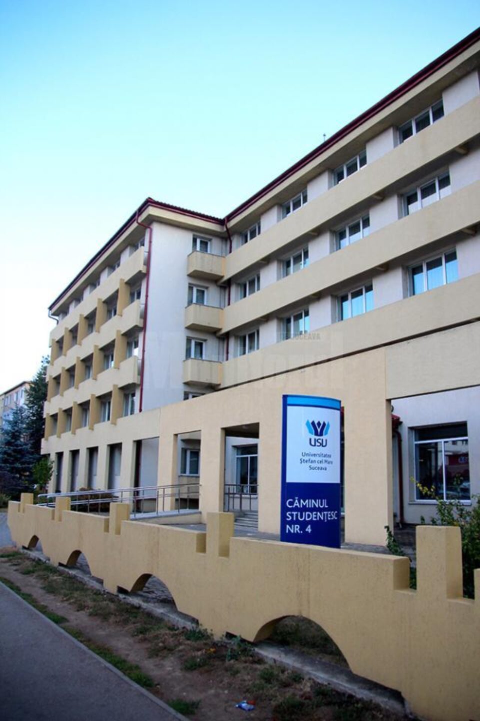„Tranzacții” pe Facebook cu locuri în cămin, între studenți ai Universității din Suceava