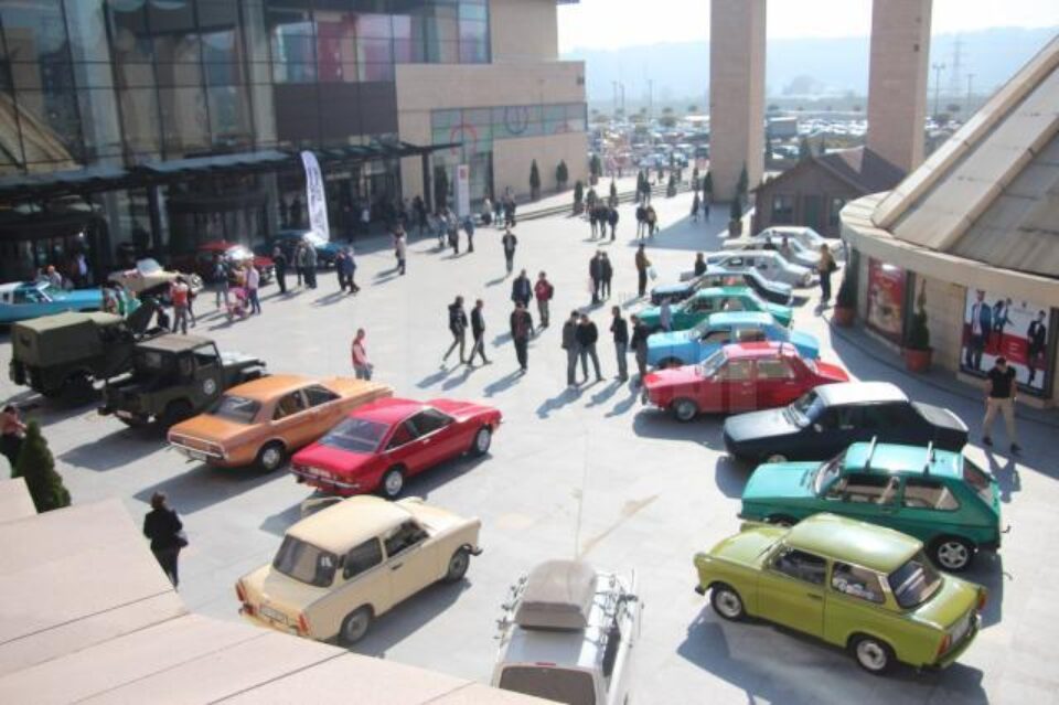 „Retro Parada Toamnei” de la Iulius Mall Suceava
