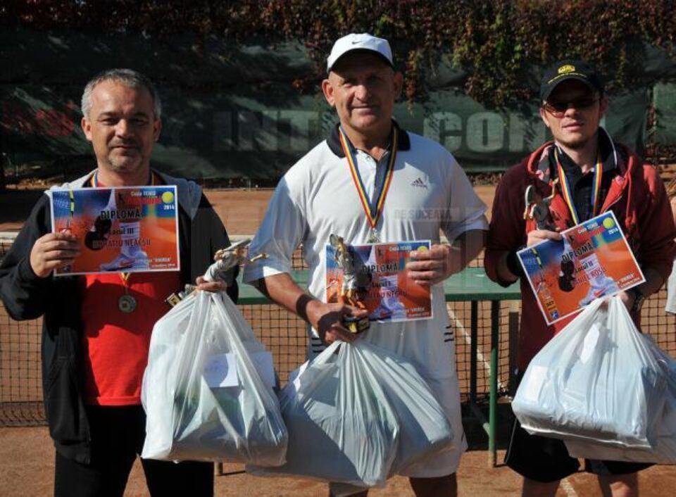 Podiumul grupei principale: de la stânga – Horațiu Neacșu, Dumitru Negru, Daniel Roșu