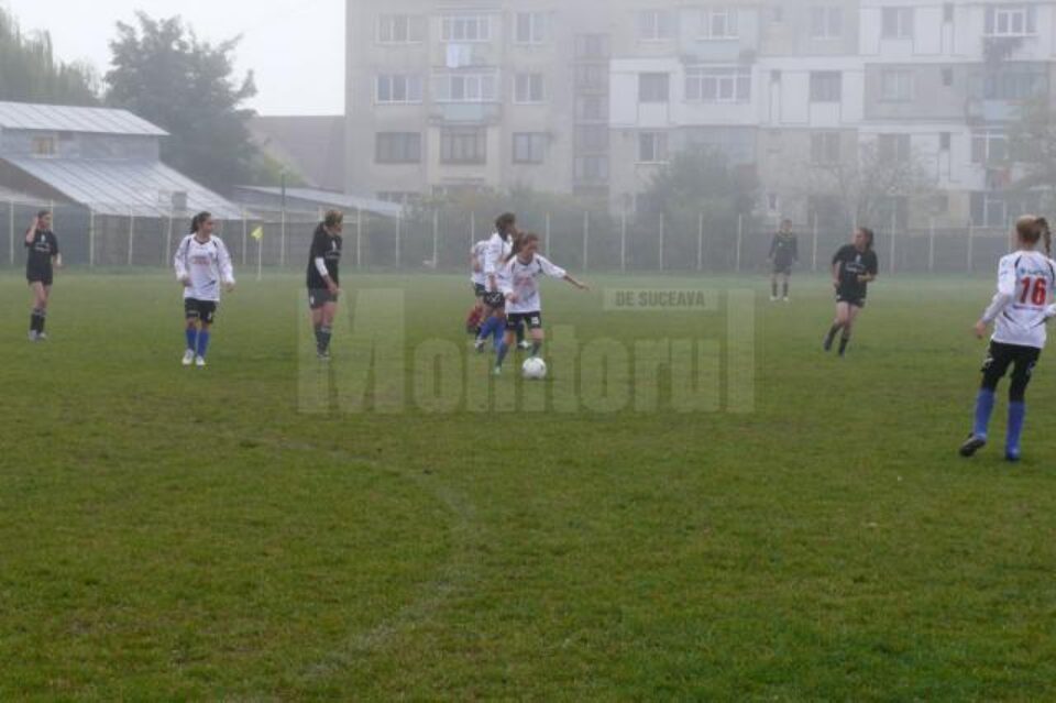 Fotbalul feminin începe să prindă tot mai mult teren