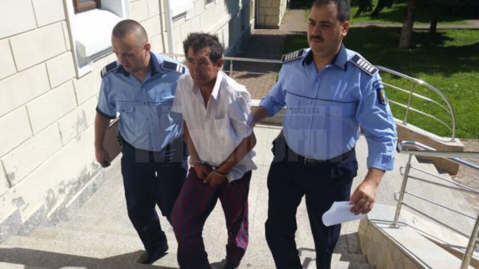 Iliuță Rotari, unul dintre cei doi agresori trimiși ieri în judecată de procurorii Parchetului de pe lângă Tribunalul Suceava, în dosarul crimei de la Milișăuți Iliuță Rotari, unul dintre cei doi agresori trimiși ieri în judecată de procurorii Parchetului de pe lângă Tribunalul Suceava, în dosarul crimei de la Milișăuți