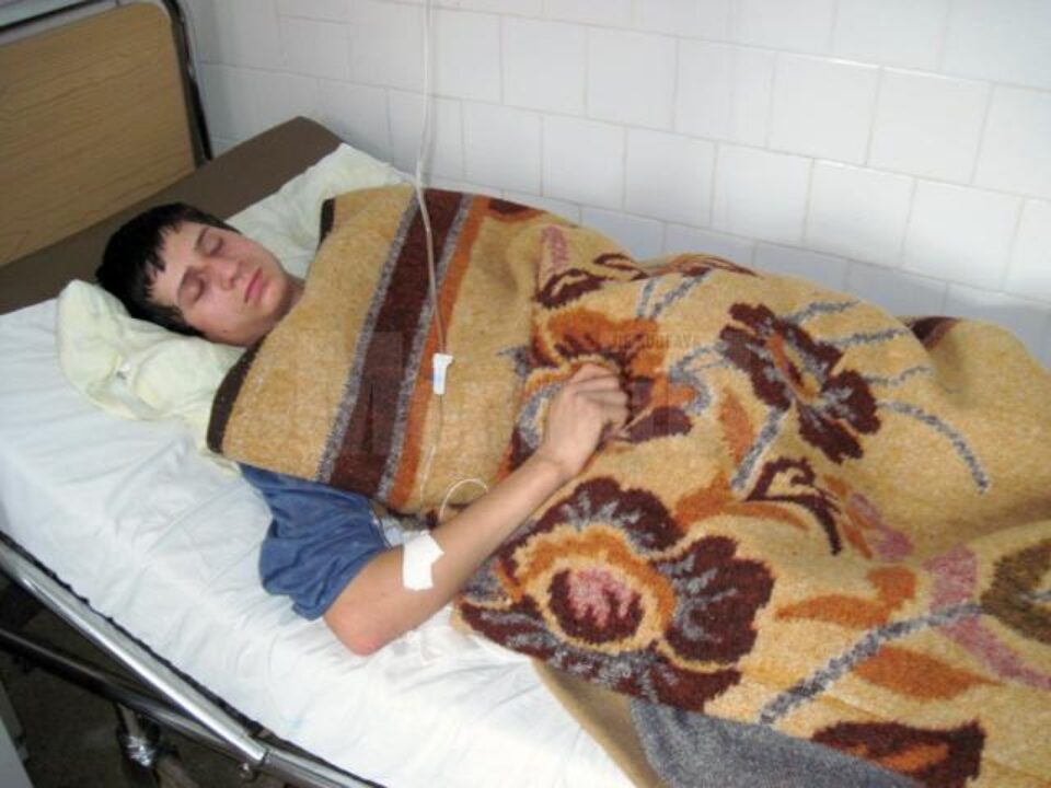 Ilie Emanuel Miron, în 2011, în spitalul din Rădăuți, înainte de a fugi din unitatea medicală