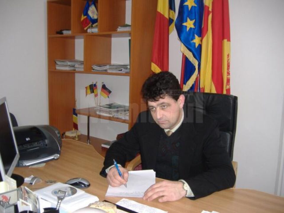 Dorin Rusu a declarat că a decis să se înscrie în PSD pentru că principalele obiective din programul cu care a candidat în anul 2012 din partea USL au fost realizate sau sunt pe cale de a se realiza Dorin Rusu a declarat că a decis să se înscrie în PSD pentru că principalele obiective din programul cu care a candidat în anul 2012 din partea USL au fost realizate sau sunt pe cale de a se realiza