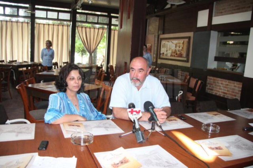 Edyt Urban, specialist marketing, și managerul restaurantului, Gino Cosovan