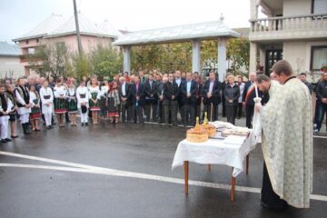 În Iaslovăț a fost inaugurat un drum modernizat de firmele Con Bucovina și Calcarul cu fonduri europene