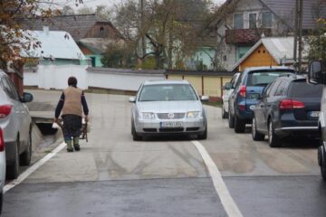 În Iaslovăț a fost inaugurat un drum modernizat de firmele Con Bucovina și Calcarul cu fonduri europene