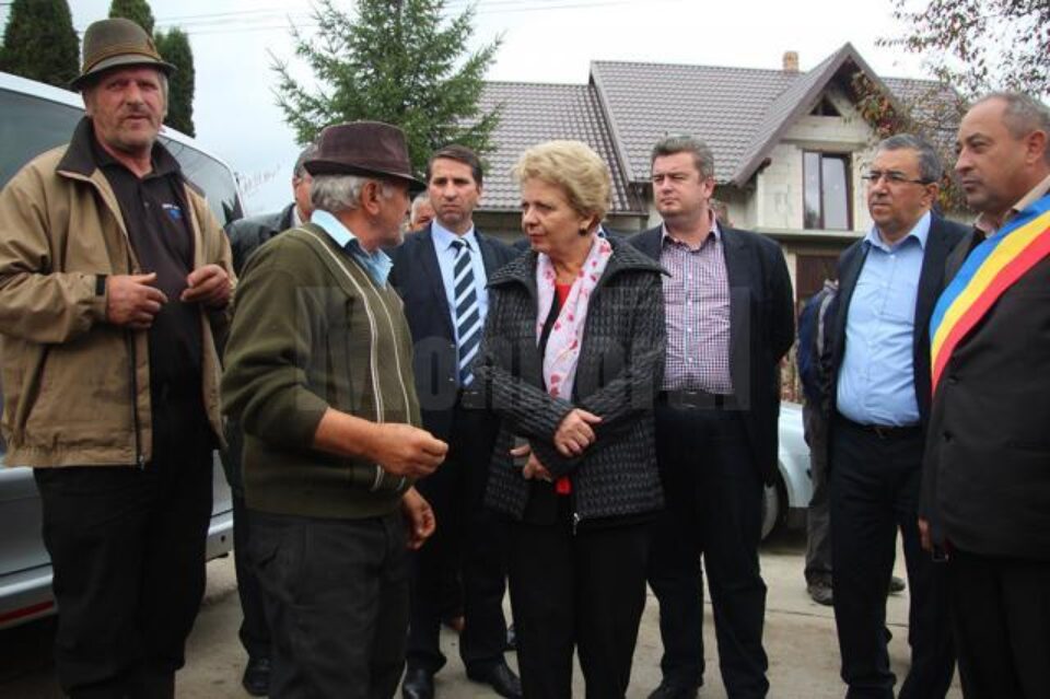 Ministrul Apelor le-a promis oamenilor din Vicovu de Jos că lucrările de regularizare ale pârâului Remezău reprezintă o prioritate