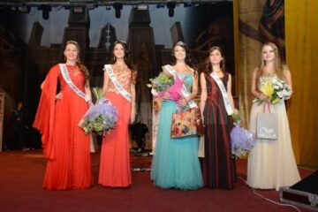 Câștigătoarele concursului de Miss Boboc