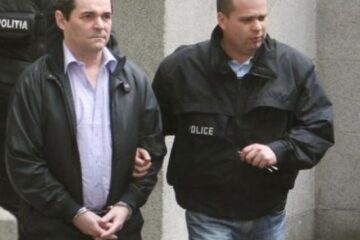 Mihai Necolaiciuc a fost ridicat de polițiști și dus la Penitenciarul Rahova, unde a fost încarcerat Foto: www.stiri.com.ro
