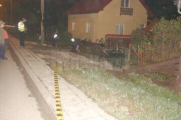 Doi tineri în comă, după un grav accident rutier