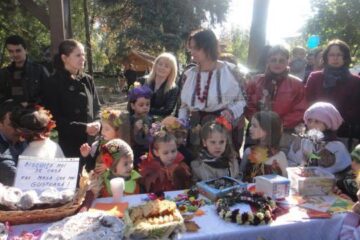 Peste o mie de rădăuțeni au participat la Târgul de toamnă pentru copii