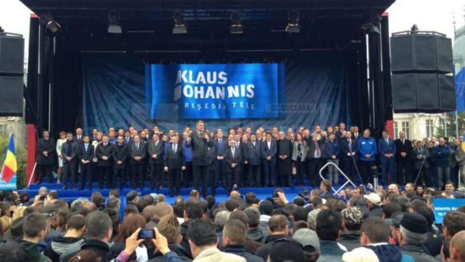 Klaus Iohannis a demontat sâmbătă, la mitingul ACL de la Iași, minciuna livrată de PSD prin Poșta Română prin care este acuzat că va tăia pensiile dacă va ajunge președinte