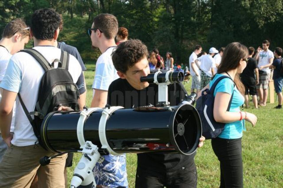 Medalie de aur pentru un tânăr rădăuțean, la Olimpiada Internațională de Astronomie din Kârgâzstan