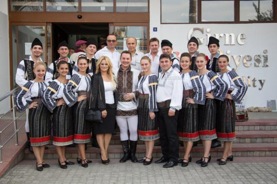 Evoluțiile Ansamblului „Florile Bucovinei” din Rădăuți, apreciate în Cipru