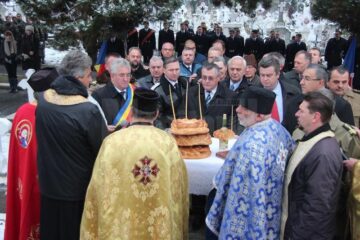 Ziua Armatei a fost marcată la Suceava printr-un ceremonial militar și religios la Monumentul Eroului Necunoscut