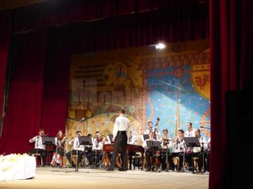 Marele premiu al Festivalului „Cântecele neamului”, ediția a VII-a, a fost câștigat de suceveanul Andrei Iftime