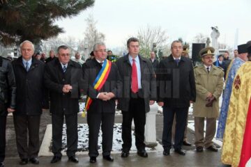 Ziua Armatei a fost marcată la Suceava printr-un ceremonial militar și religios la Monumentul Eroului Necunoscut