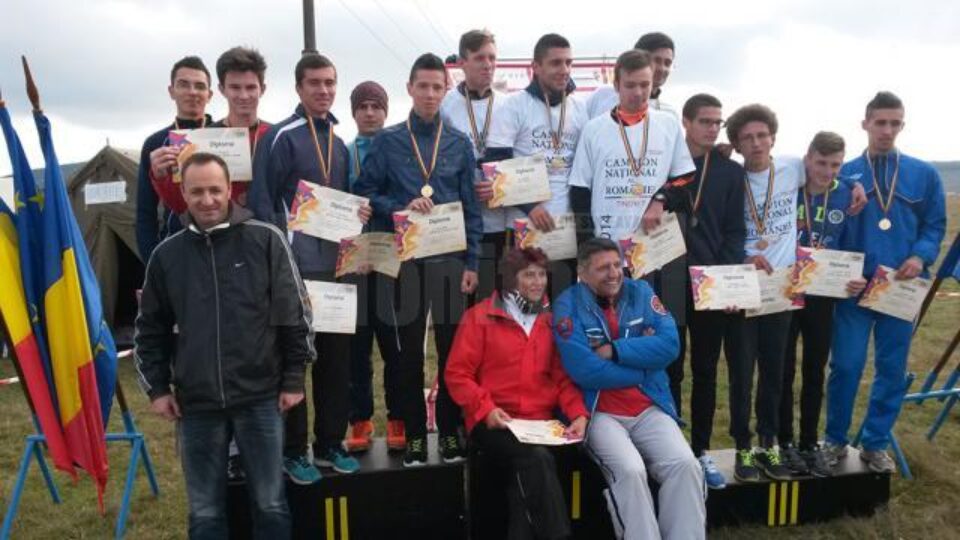 Atleții de la CSM Suceava, pe treapta a doua a podiumului de premiere la Naționalele de cros Atleții de la CSM Suceava, pe treapta a doua a podiumului de premiere la Naționalele de cros