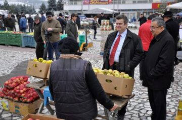 Târgul Mărului de la Fălticeni a fost și anul acesta un succes pentru producătorii suceveni