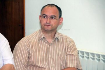 Directorul APIA Suceava, Iacob Caciur, a declarat că cei doi producători au donat mere pentru 18 beneficiari, iar pentru cantitatea respectivă vor primi un preț de până la 1,6 lei/kg