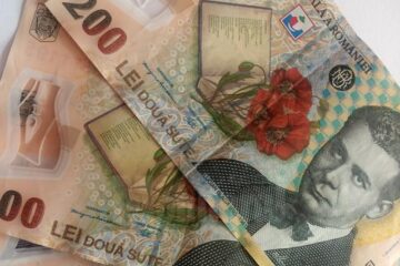 Banii găsiți în bancomat