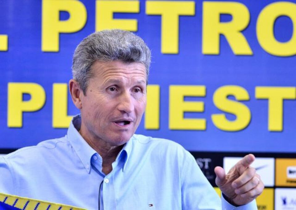 Gigi Mulțescu are amintiri frumoase de la Suceava, dar vrea să elimine Rapidul . Foto: www.fcpetrolul.ro Gigi Mulțescu are amintiri frumoase de la Suceava, dar vrea să elimine Rapidul . Foto: www.fcpetrolul.ro