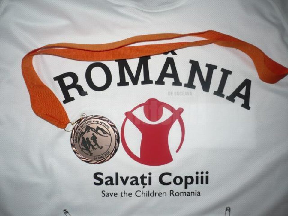 Va alerga de la Vatra Dornei la Suceava, aproximativ 110 kilometri, pentru a promova un proiect al Organizației „Salvați Copiii”