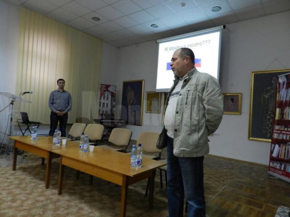 Conferința a avut loc la Biblioteca Bucovinei