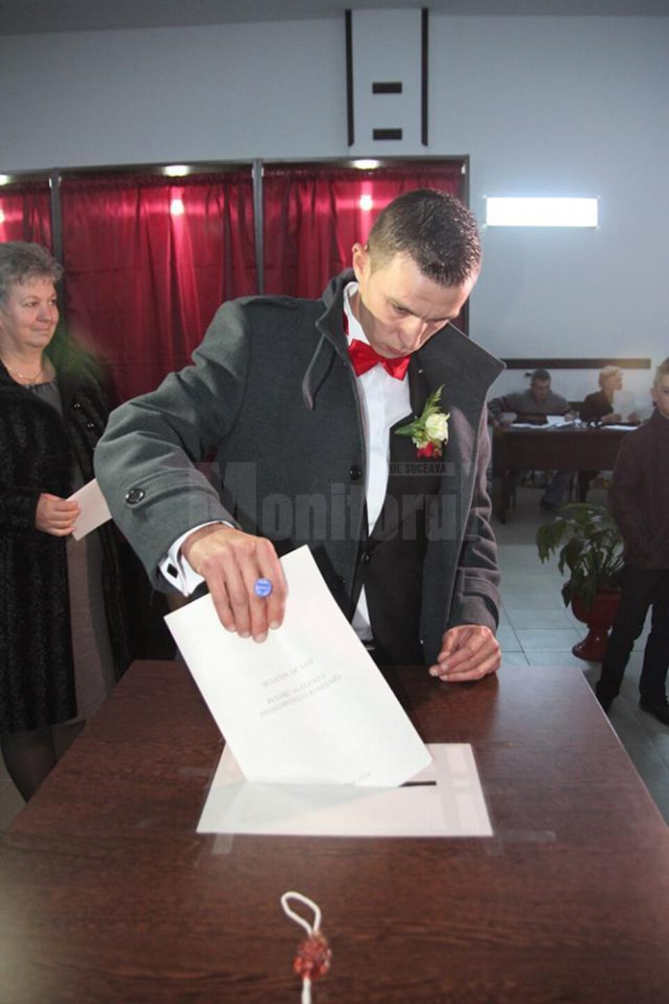 Cu mireasa la votare