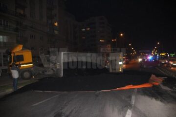 Un autotren condus de un șofer beat s-a răsturnat pe artera principală a Sucevei