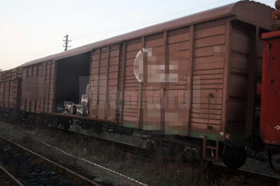 Aproape 44.500 de pachete de țigări de contrabandă urmau să ajungă pe piața neagră, cu trenul