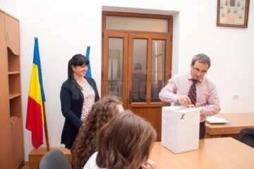 Elevii Colegiului „Eudoxiu Hurmuzachi” și-au desemnat reprezentanții în Consiliul Școlar