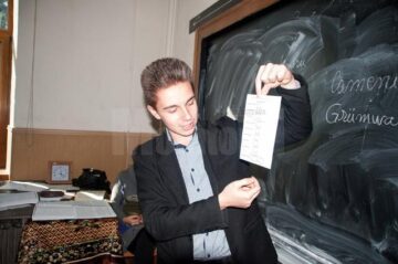 Elevii Colegiului „Eudoxiu Hurmuzachi” și-au desemnat reprezentanții în Consiliul Școlar